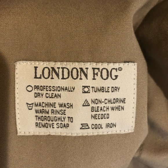 London Fog Men’s tan trench coat - Picture 8 of 9